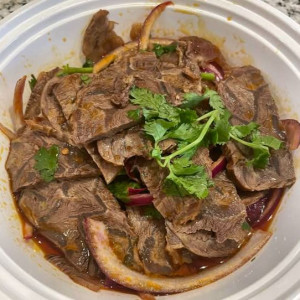 Spicy Braised Beef Salad with Onion