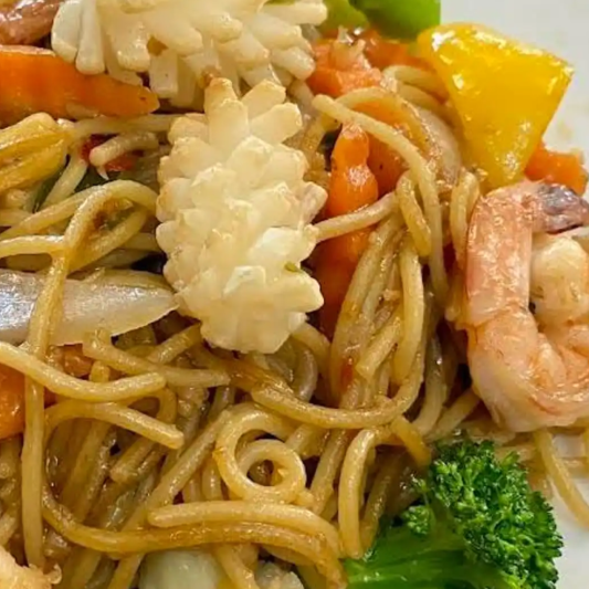36. Seafood Pad Kee Mao Spaghetti