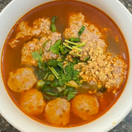 25. Tom Yum Noodles (Thai Style)