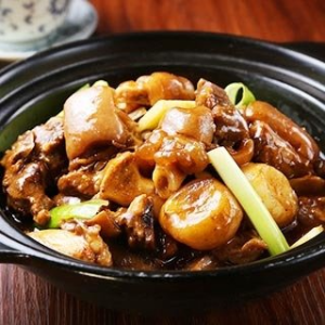 Braised Lamb with Carrot and Turnip in Pot 锅仔萝卜炖羊肉