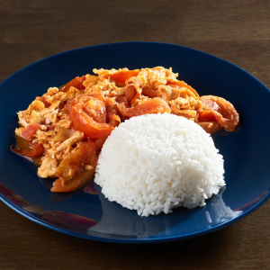 Tomato Omelette with Steamed Rice 番茄炒蛋饭
