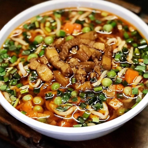 Qishan Delicious Noodles with Vegetable and Pork 岐山哨子面