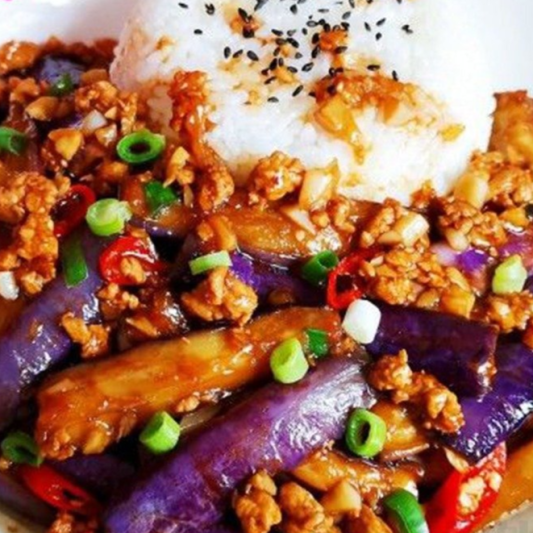 Stir-Fried Eggplant with Garlic Sauce and with Steamed Rice 鱼香茄子饭