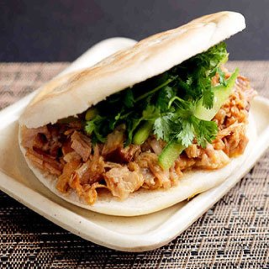 Xian Delicious Pork with Pancake (Chinese Burger) 西安肉夹馍