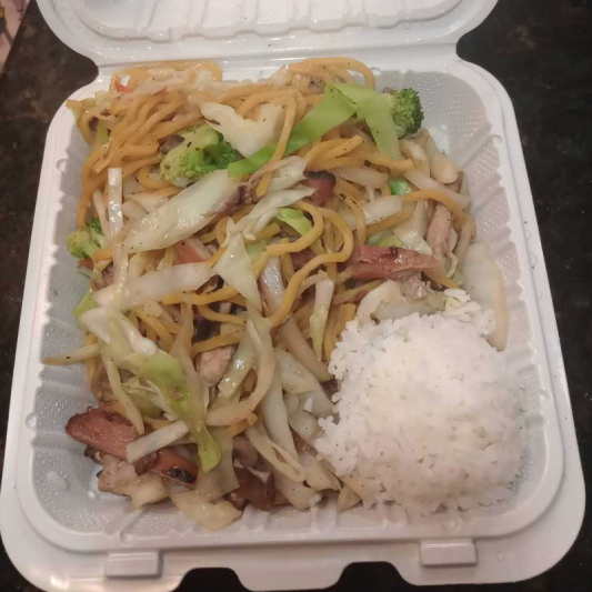 Chicken Lo Mein