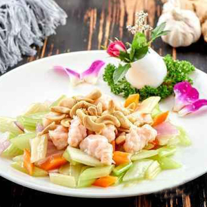 Jumbo Shrimp with Cashew Nuts