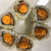 R2. Spicy Salmon Roll (6 pcs)