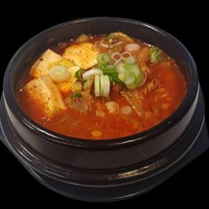Kimchi Jjigae 김치찌개