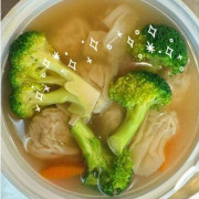 6. Wonton Soup 云吞汤