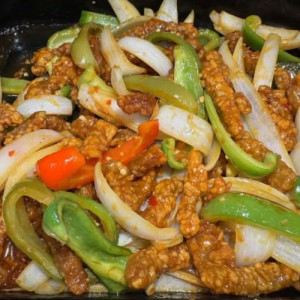 33. Ginger Beef 蒙古牛肉