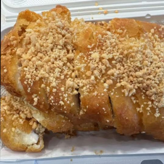 18. Almond Chicken Fillet 杏仁酥鸡