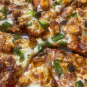20. Tandoori Paneer Pizza