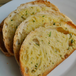 Garlic Toast (1 pc)