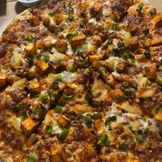 15. Tandori Chicken Pizza