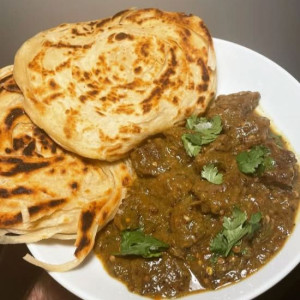 Beef Curry with Porotta (2 pcs)