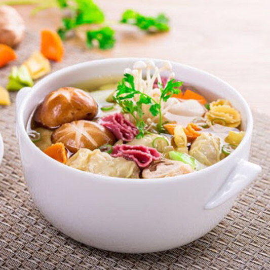 A8. Wonton Soup - S&uacute;p Ho&agrave;nh Th&aacute;nh