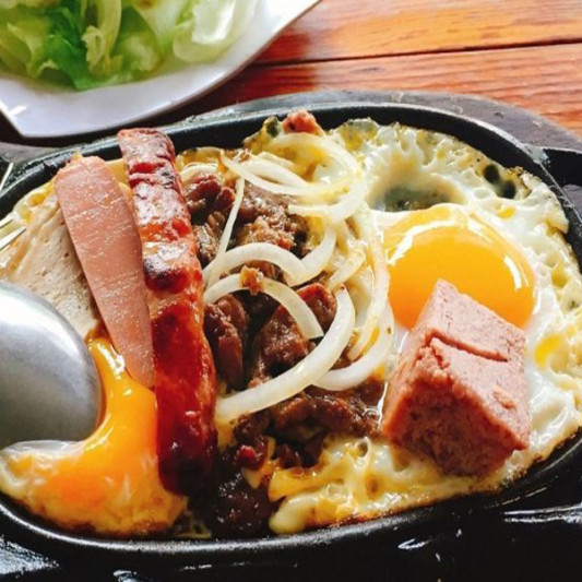 Vietnamese Sizzling Steak - B&ograve; N&eacute;