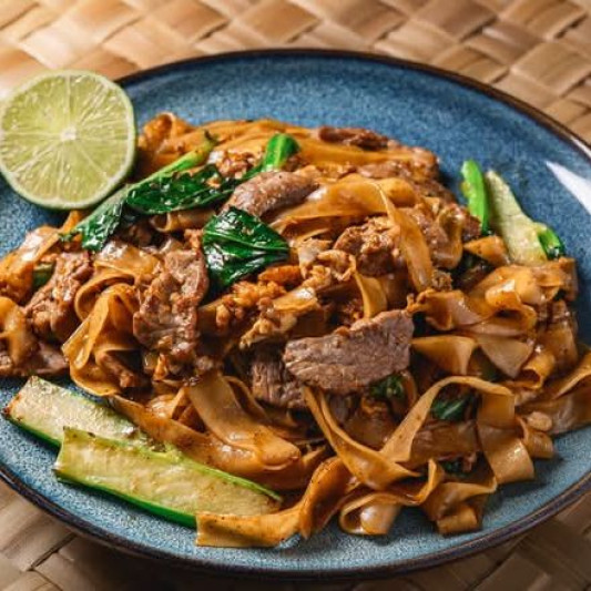 E1 Beef Pad See Ew / Pad see ew au b&oelig;uf