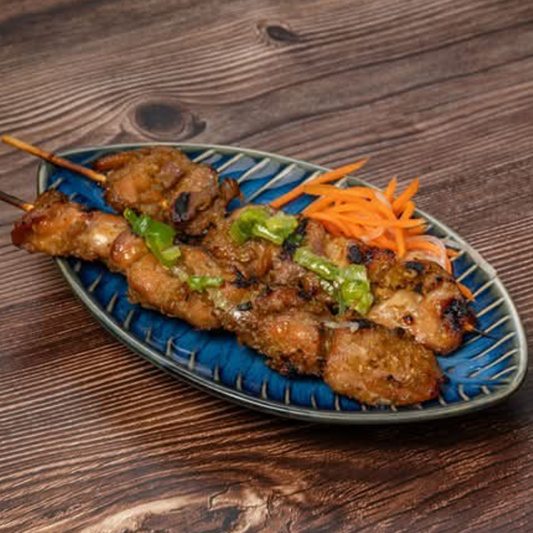 Grilled Lemongrass Chicken Skewers / Xi&ecirc;n G&agrave; (2 pcs)