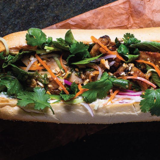 Lemongrass Chicken / B&aacute;nh M&igrave; G&agrave; Xả