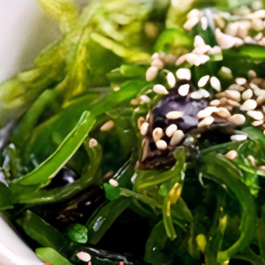 B3. Seaweed Salad