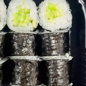 E2. Cucumber Maki