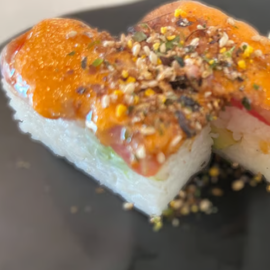 3. Torch Tuna Sushi (6 pcs)