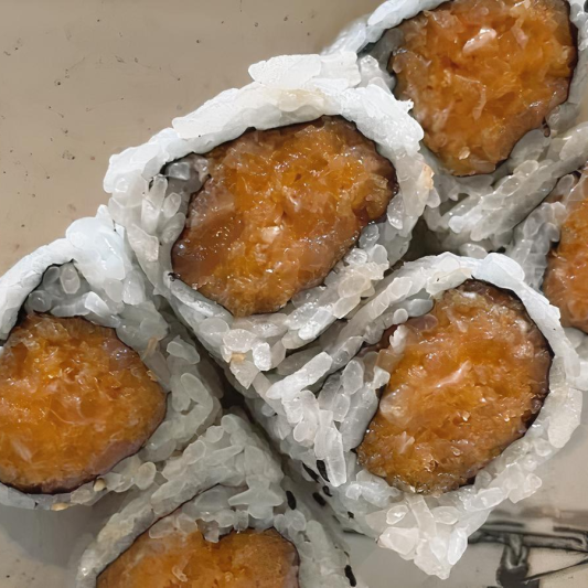 E18. Spicy Salmon Roll