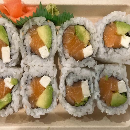 Philly Roll (8 pcs)