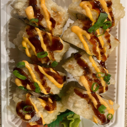 Angry Salmon Roll (8 pcs)