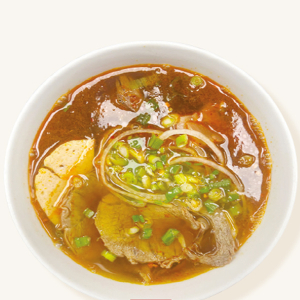 43. Spicy Lemongrass Beef & Pork Noodle Soup / B&uacute;n B&ograve; Heo X&agrave;o Sả Ớt