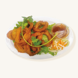 02. Crispy Calamari (7 pcs) / Mực Lăn Bột