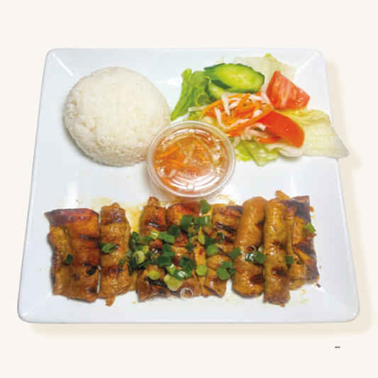 30. Grilled Beef / Cơm Thịt B&ograve; Nướng