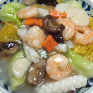 294. Mixed Seafood with Fried Crispy Egg Noodles 海鮮炒麵