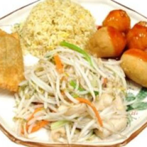 273. Egg Roll, Chicken Chop Suey, Chicken Ball & Egg Fried Rice 组合2