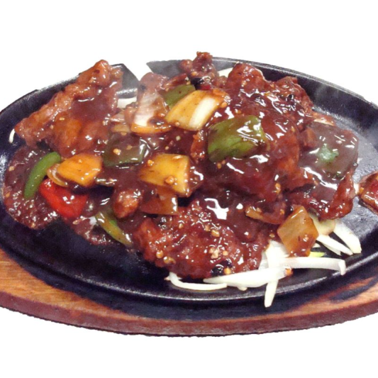 200. Mignon Steak with Black Bean Sauce 鐵板豉椒牛柳