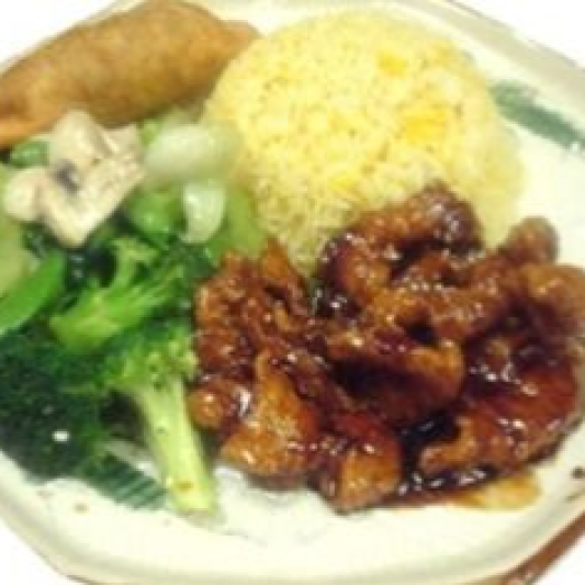 274. Egg Roll, Sesame Chicken, Mixed Vegetables & Egg Fried Rice 组合3