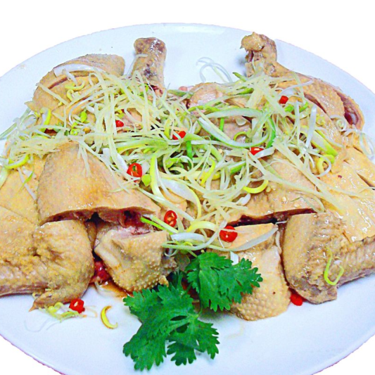 129. Steamed Chicken with Ginger & Green Onion 薑蔥霸皇雞 (半隻)