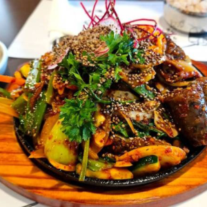 C6. Soondae Chulpan Bokeum 순대 철판 볶음