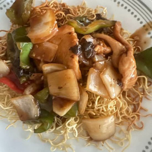 Crispy Noodles with Chicken and Black Bean Sauce 豉汁鸡肉脆面