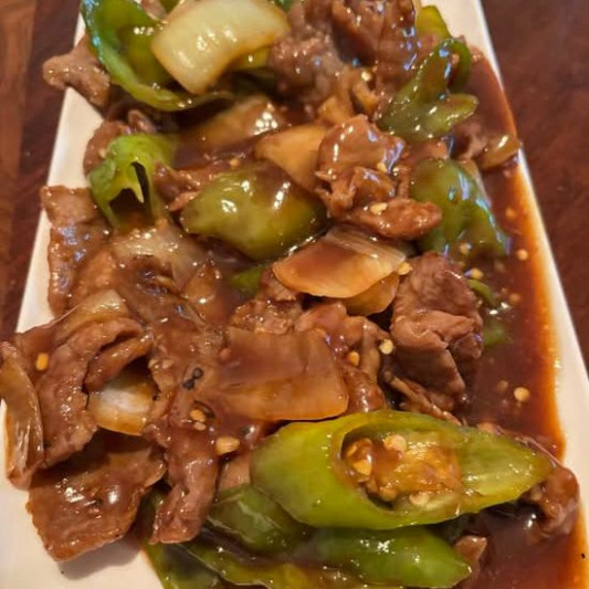 Beef with Spicy Green Pepper 辣青椒牛肉