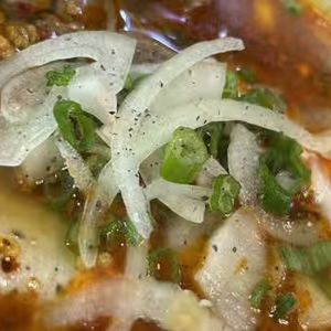 Spicy Beef Noodle Soup (Bun Bo Hue)