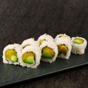 Mango & Avocado Roll (8 pcs)