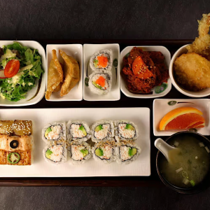 Roll & Oshi Teishoku