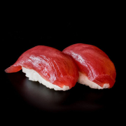 Red Tuna Sushi (1 pc)