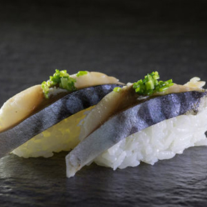 Herring Roe Sushi (1 pc)