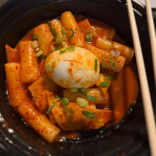 Ddeok Bokki / 떡볶이