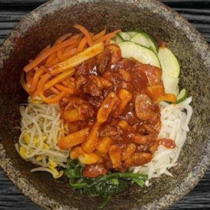 B8. Seafood Bibimbap