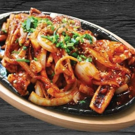 H8. Spicy Squid Hotplate