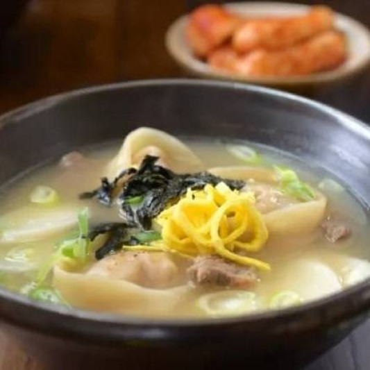 S9. Rice Cake & Dumplings Soup